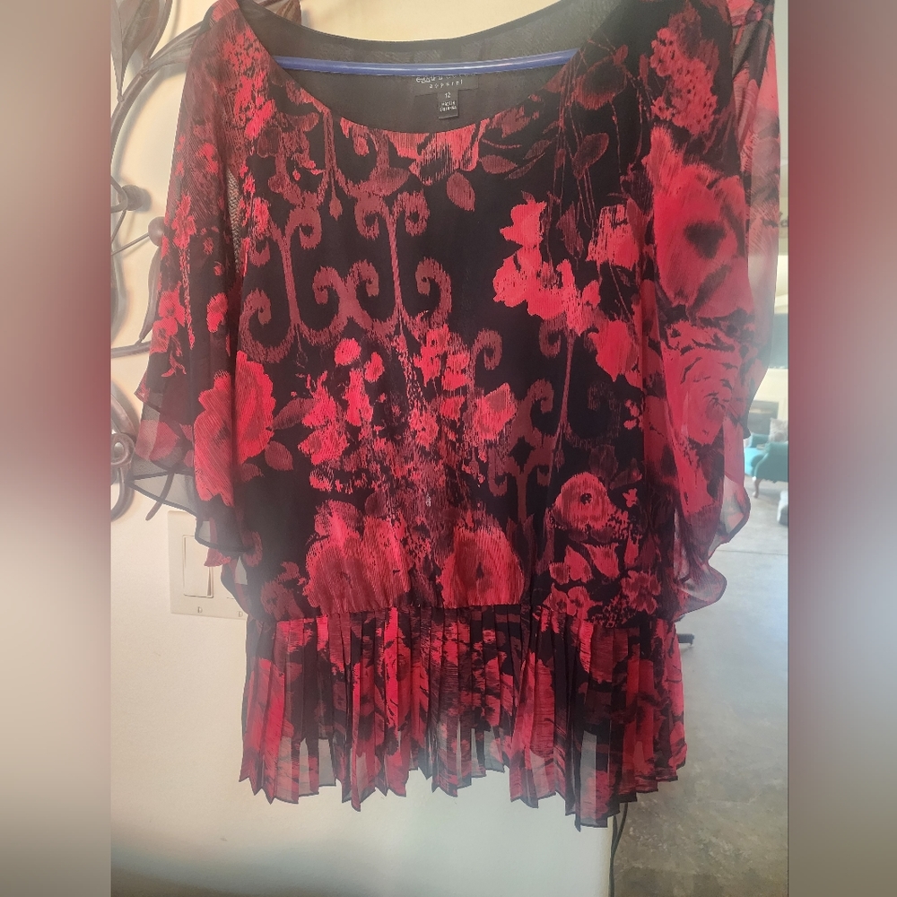 Connected apparel black and red shirt size 12